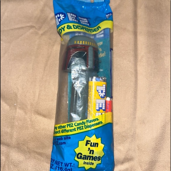 VINTAGE 1997 STAR WARS BOBA FETT PEZ CANDY & DISPENSER - Picture 2 of 6